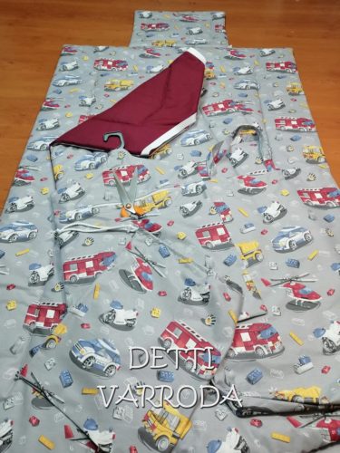 Rendőrségi és tűzoltós járművek - szürke alapon - Ovis ágynemű garnitúra hozzá illő derékaljjal és vállfás oviszsákkal és tornazsákkal és ágyneműtartó zsákkal