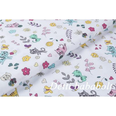 Cicák a réten - Fehér alapon