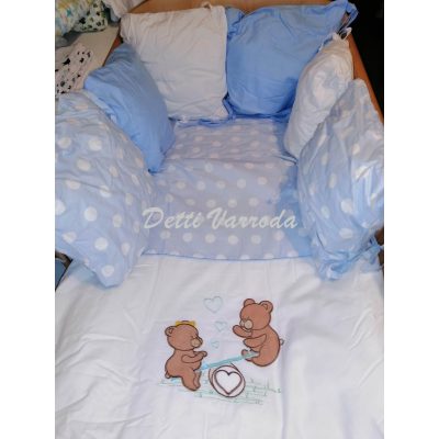   Hintázó macik pufi párnás - Hímzett gyermekágynemű garnitúra 16 részes