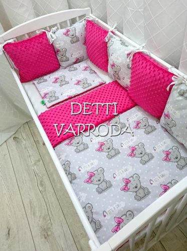 Girl macik - Minky babaágyneműk 8 részes (Paplan, párna és párnás rácsvédővel)