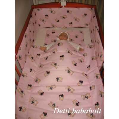   Maci szívecskével -  Babaágynemű garnitúrák 3 részes (Párna, paplan, fejvédő)