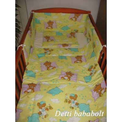   Alvós maci -  Babaágynemű garnitúrák 3 részes (Párna, paplan, fejvédő)