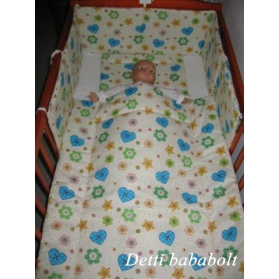   Szívecskés -  Babaágynemű garnitúrák 3 részes (Párna, paplan, fejvédő)