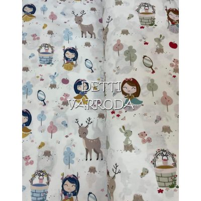 Kislány az erdőben