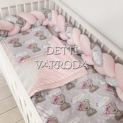   Girl Macik - Minky babaágyneműk 3 részes (Paplan, párna és fonott rácsvédővel) 