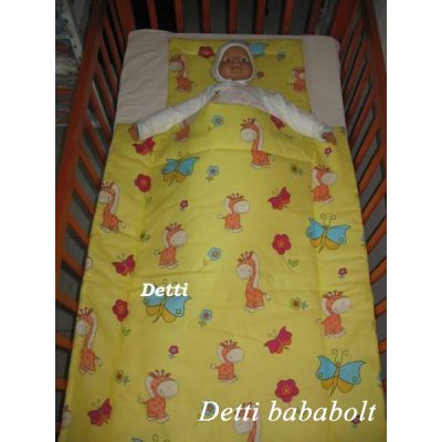 Zsiráf pillangóval - Babaágynemű garnitúra 2 részes