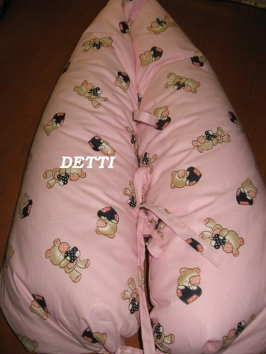 Macika szívvel - Szoptatós párna 