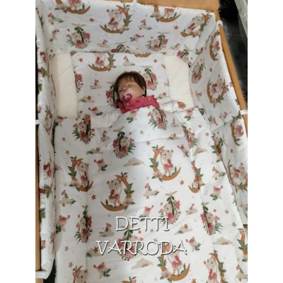   Nyuszik csillagok között - Babaágynemű garnitúrák 3 részes (Párna, paplan, fejvédő)