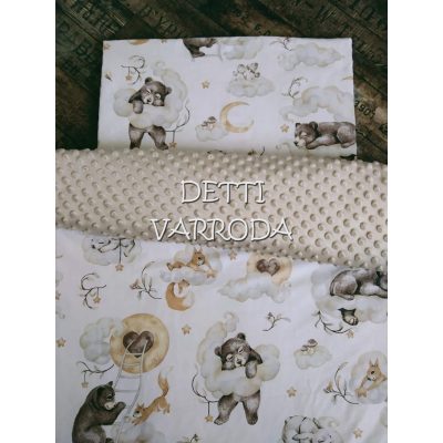   Alvó állatkák a felhőn - Minky babaágyneműk 2 részes (Paplan és párna)